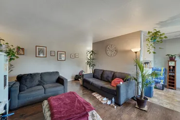 A 2 Bedroom apartment